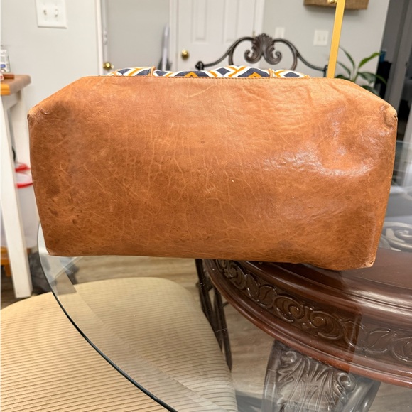 🥳 HOST PICK!!🥳  Tory Burch Diamond Pattern Tote - Brown and Blue - Picture 4 of 9